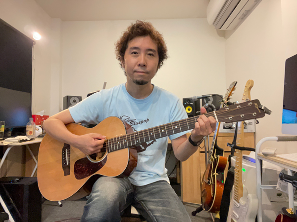ギタリストを正面から見るとこのようになります。